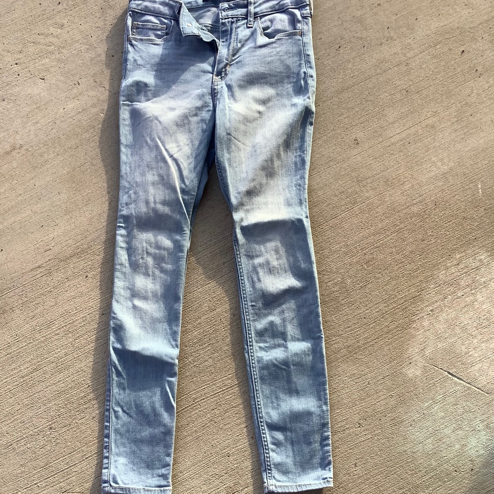 Hollister jeans